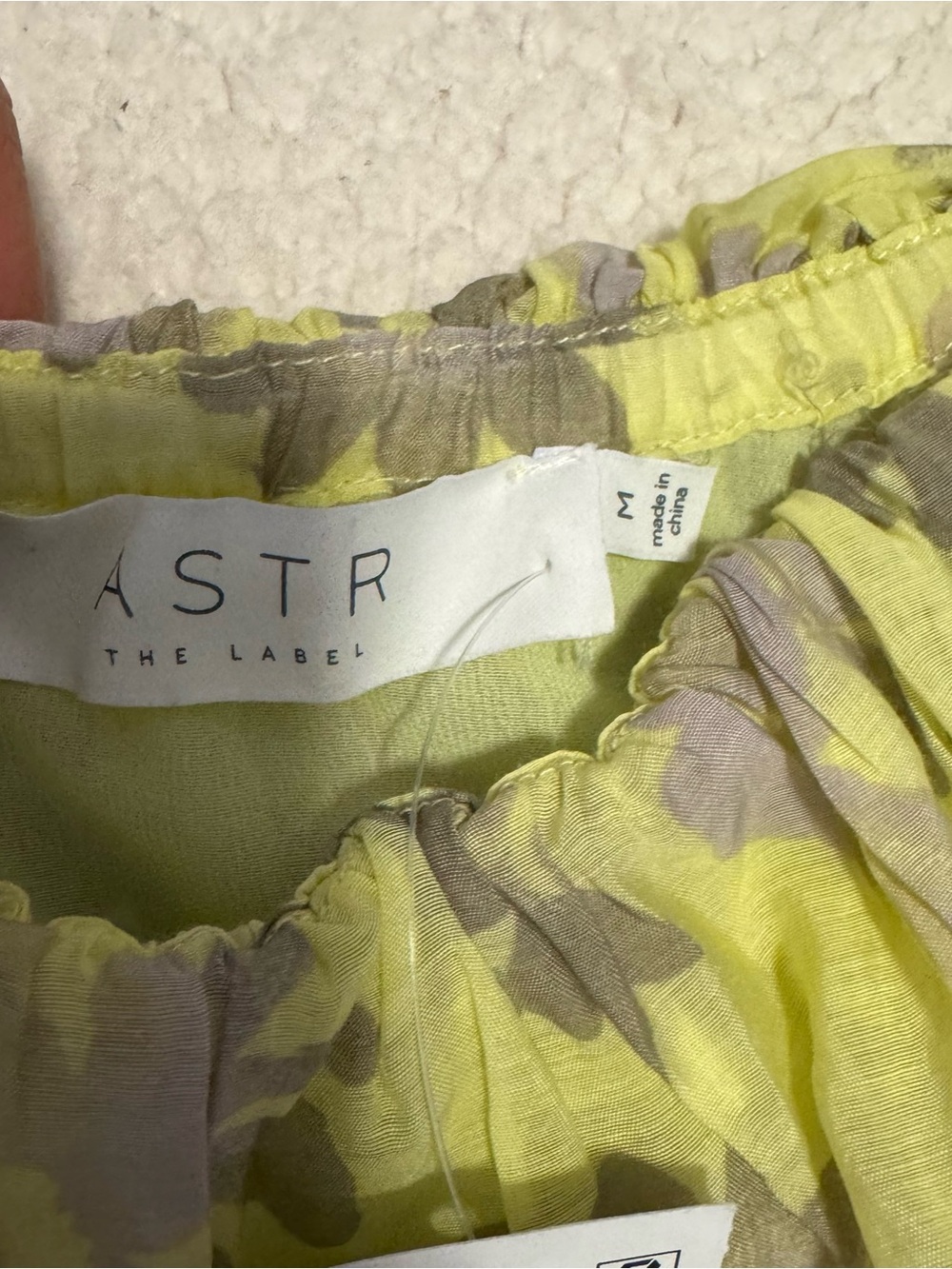 NWT ASTR the label Kaylani Floral Yellow Maxi Dress Off Shoulder Size Medium - Picture 6 of 13